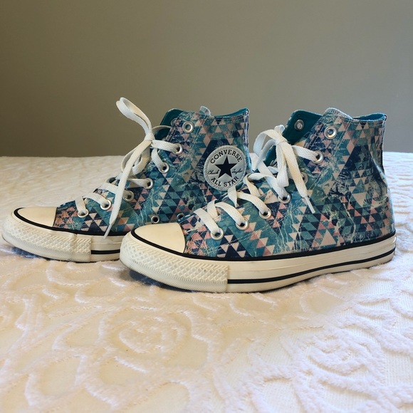 converse aztec print